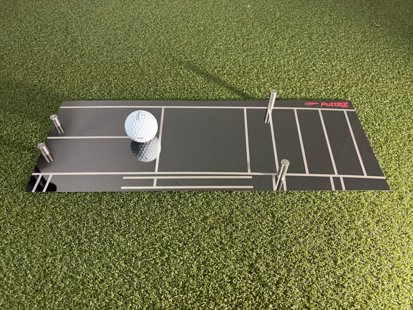 The PuttEZ Mirror Refines your Putting Stroke